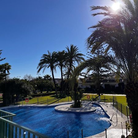 Estudio Marbella Bagian luar foto