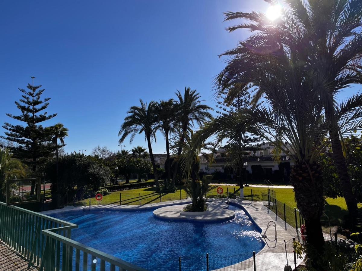 Estudio Marbella Bagian luar foto